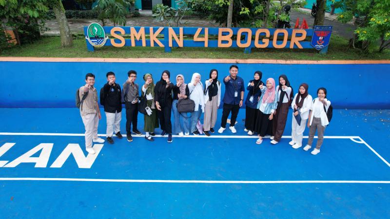 Mentor UI/UX design at SMKN 4 Bogor